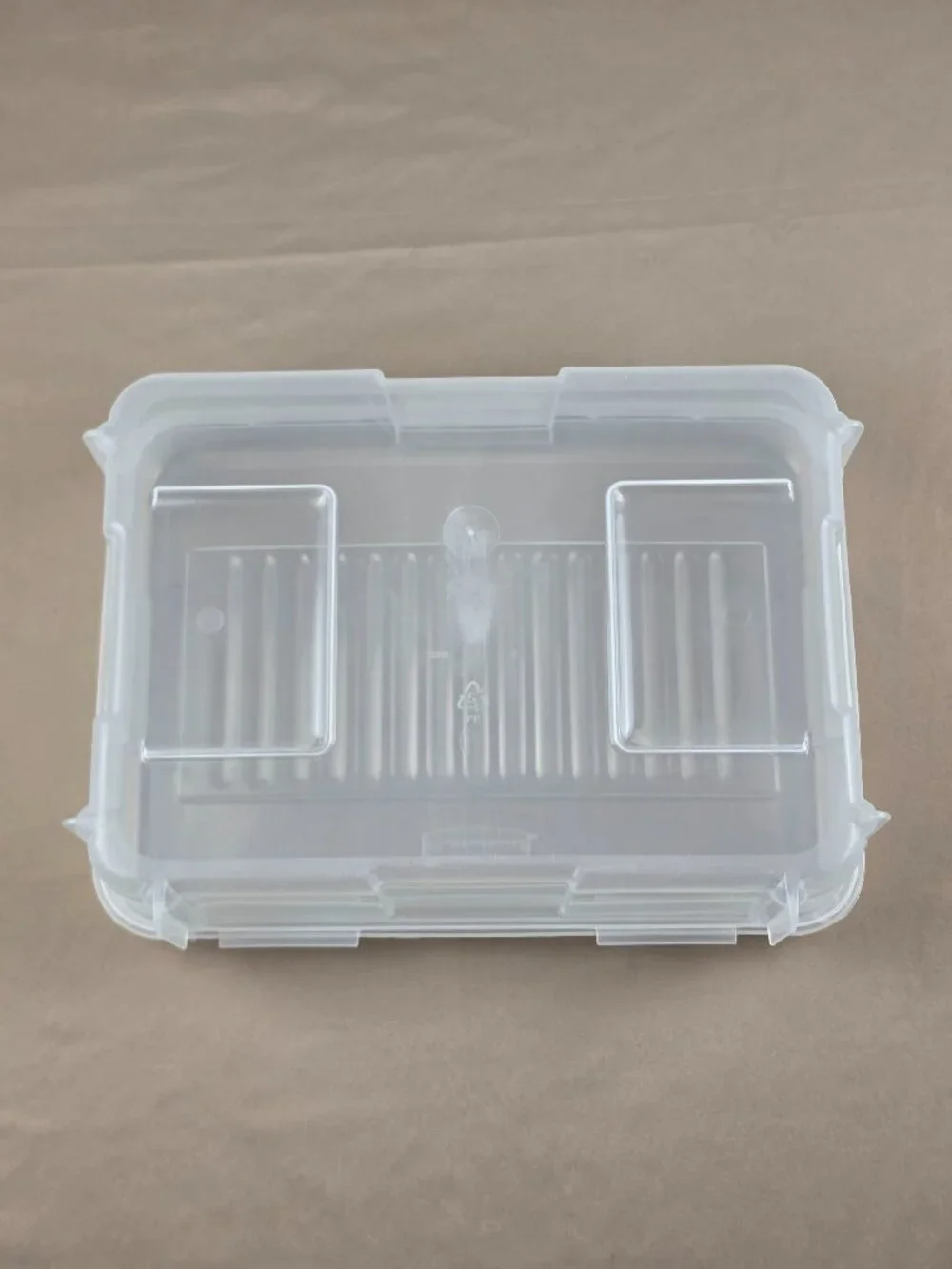Vintage Rubbermaid Clear Plastic Snap Case Hinged Storage Container 2282 90’s